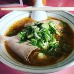 元祖京都ラーメンの老舗名店！昔からのラーメンマニアには今も絶大な人気☆「夜鳴きや」【京都山科】
