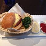 サービスタイムは最大半額★超ボリューム最強グルメバーガー＊プランディア【三条河原町】