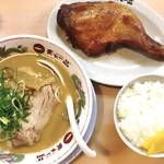京都市内で数少ない「鶏のもも焼き」が食べられる！あぁ青春の「天下一品 九条店」