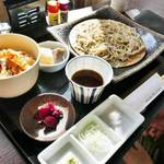 観光地 嵐山の少し外れで手打ち蕎麦を！お値段も良心的な「芳汕 （ホウザン）」