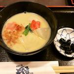 【京都錦市場】年末で活気づく市場で京風白味噌雑煮！つきたてお餅が美味しい人気店「錦もちつき屋」