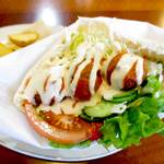 ”京都唯一”のイスラエルカフェ！ファラフェルは必食＊Falafel garden （ファラフェル ガーデン）【出町柳】