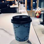 『トレンド最前線』まるでシルクのような滑らかラテ「イカリヤ コーヒー キョウト（IKARIYA COFFEE KYOTO）」 【河原町カフェ】