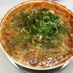 唐辛子まみれの衝撃！京都人に70年愛されてきたラーメン店「タンポポ」焼飯もウマイ！