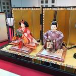【京都流豆知識】千年の歴史宮中行事が源流！他とはちがう桃の節句・ひな人形の飾り方を教わってきました☆人形の老舗「京都島津」