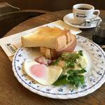 王道スタイルの平日限定モーニング『コーヒーハウスマキ』【出町柳】