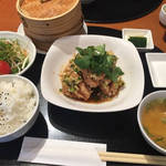 ラーメン激戦区で満足ランチ「小皿中国料理 よかっと」＠一乗寺の巻っす