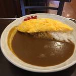 病み付き度120%ふわっ！トロッ！絶品のチーズオムカレー 「高木珈琲店 烏丸店」