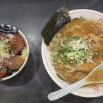 【西京極】ラーメンもおいしいけど「づけ丼」が絶品「笑福屋」