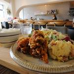 落ち着いた北欧インテリアでいただくガッツリランチ！Cafe & Bar Satonchi（サトんち）【二条城東】