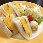 【京都モーニングめぐり】老舗珈琲店仕込みの正統派！7時からオープンで朝カレーもあり〼「やまもと喫茶」