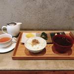 烏丸御池で手作りの "一汁三菜" モーニング「Sentido（センティード）」