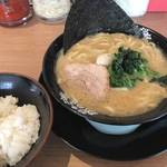 京都でも家系ラーメン人気が上昇中！家系チェーン「町田商店」が長岡京に新店をオープン