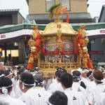 令和最初の『祇園祭！』 迫力満点の最重要神事「神輿渡御」