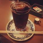 【京都カフェめぐり】河原町三条の老舗喫茶店！自家焙煎コーヒーと居心地いいレトロ空間「六曜社」