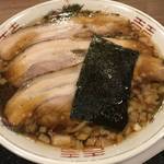 海の京都｜クセの強い漆黒スープがにハマル！天橋立エリアの行列店「天橋立 くじからラーメン」