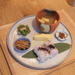 7/2オープン「CAFETEL 京都三条 for Ladies」1階には朝食から1日使える優秀カフェ併設