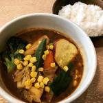【京都ランチめぐり】ゴロゴロ野菜がたっぷり！スパイシーなスープカレー専門店☆「かれー屋ひろし」