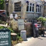 亀岡市のドゥリムトン村はおとぎの国！？「ポントオーク」でイギリス料理を堪能