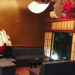 【京都バーめぐり】やしきたかじんさんも通った祇園お茶屋バー！花街情緒あふれる設え☆「祇園トミ」