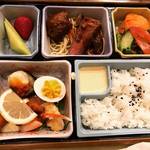 【京都祇園】新開場南座観劇の醍醐味！創業100年の老舗レストランの洋食幕間弁当☆「レストラン菊水」