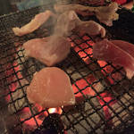 炭火で新鮮な鶏を自分で焼く！うまくてオシャレ「ソリレス」【河原町松原】