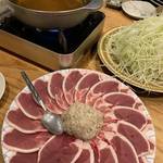 京都 福知山発祥！東京でも人気「鳥名子」の鴨すきが最高にうまい！