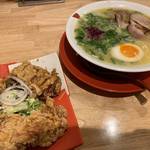 ※閉店　ラーメン街道"一乗寺"の超人気店の味を烏丸で！巨大唐揚げも評判「高安是空」