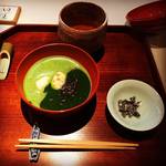 【京都甘味めぐり】宇治茶の老舗の冬季限定・絶品抹茶ぜんざい！絵画的美しさ☆丸久小山園「茶房元庵」