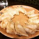 ※閉店　伝説のマニアック餃子店が祇園で復活していた！種類豊富なモチモチ餃子健在☆「包屋福吉」