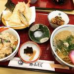 【京都ランチめぐり】通し営業でコスパ最強のサービス定食必食！比叡山坂本の宮内庁御用達蕎麦「鶴喜そば」