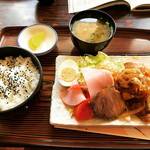 【京都ランチめぐり】太秦の地元民ファーストないぶし銀洋食店！ワンコインで驚きのボリューム☆「オオモリ」