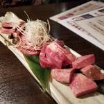 "松坂牛"のタンにこだわりあり！河原町三条の「焼肉の岩さん」〆には牛タンカレーを