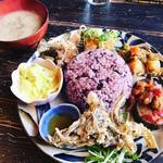 【京都ランチめぐり】京都大学スグ！身体喜ぶカラフルプレート☆沖縄料理店「asian chample foods goya(ゴーヤ）」
