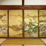 【霊鑑寺】金色の障壁画と緑豊かな庭園　特別公開の楽しみ方