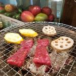 炭火で美味しい魚介と肉を「魚とホルモン 七輪亭」【宇治】