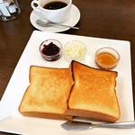 【京都モーニングめぐり】京都屈指の老舗ベーカリー自慢！至福の贅沢トースト☆府庁前「進々堂」