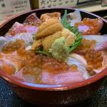【穴場】海鮮ネタたっぷり！大満足の海鮮丼ランチ「料理 なか善」【京都】
