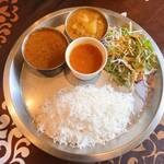 老舗の品格と抜群のリラックス感、老舗インドレストラン「ムガール」【市役所前】