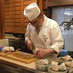 京都を代表する日本料理の名店！カウンター限定、アラカルトのススメ「たん熊北店 本店」