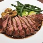 手軽にビストロメニューとワインが楽しめる「ビストロ315」【三条会商店街】