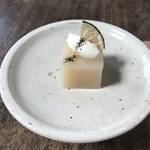 【京都スイーツめぐり】老舗甘味処『梅園』姉妹店！洋菓子感覚の和スイーツ☆「うめぞの茶房」