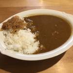 深夜営業の喫茶店で味わう自家製牛すじカレー「逃現郷」【今出川大宮】