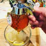 【京都かき氷めぐり】京都屈指の蜂蜜専門店！ハチミツ8種類をさらにかけ放題♡「ミールミィ本店」
