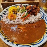鞍馬口近く、お値打ちのカレー兼洋食店でランチ「膳部 香蔵 （カシワベ コウゾウ）」