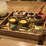【京都和食】心もくつろぐ居心地のいいカウンター割烹「むろまち加地」