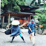 樹齢800年余の巨木！幕末の志士・坂本龍馬と妻おりょうの逸話残る「武信稲荷神社」