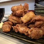 【京都ランチ】唐揚げメガ盛り定食が600円！烏丸エリアの人気店「どどんと英（ひで）」