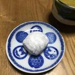 【京都和菓子めぐり】天下人・豊臣秀吉が茶会で用いた銘菓！北野天満宮の門前菓子「長五郎餅」