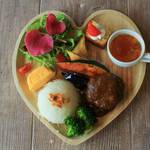 【京都ランチ】アクセス良好！お野菜たっぷり　可愛いハートのプレートランチが人気♪「TABIYA　CAFE&DINNING」【河原町カフェ】